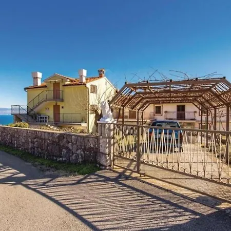 Butterfly 2 - Opatija By Guide Apartman Brseč